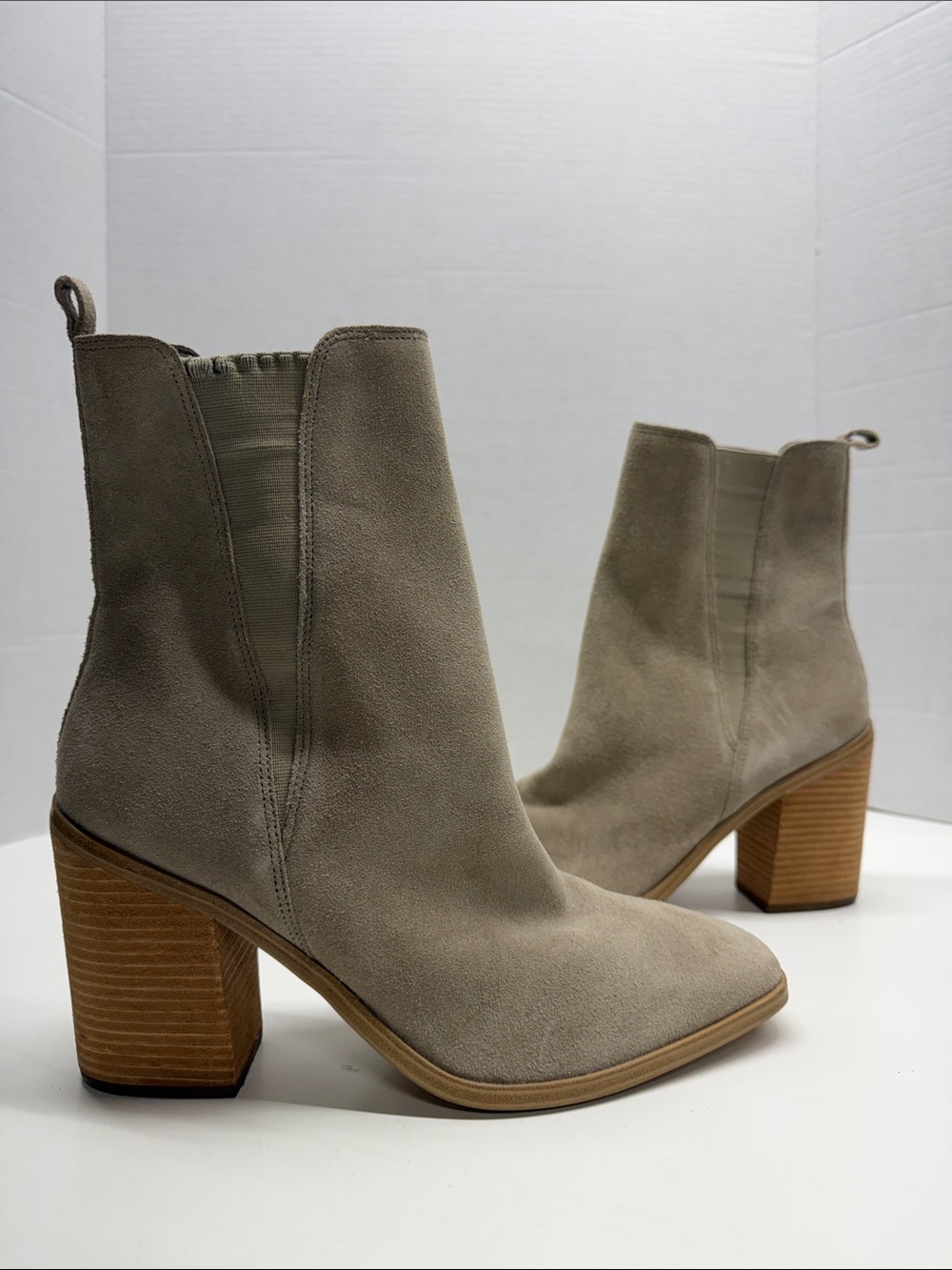 Marc Fisher Kristie Boots High Heeled Ankle Booties Shoes Suede Tan Size 11